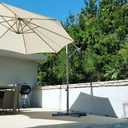 Garden & Pool Bbq Spacious By Rt Kamenjak 普莱曼图拉
